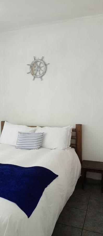 Breezy Seaview- On The Beach Amanzimtoti Bagian luar foto